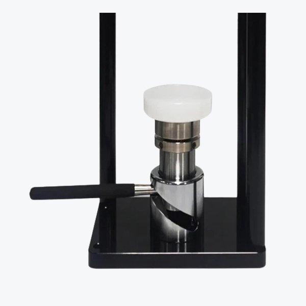 Hand-Cranked Rotary Can Sealing Machine 4